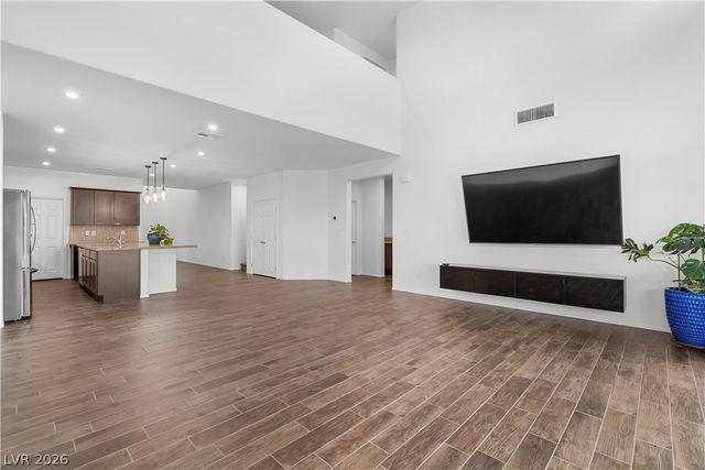 4921 Silent Birch Avenue, Las Vegas, NV 89131