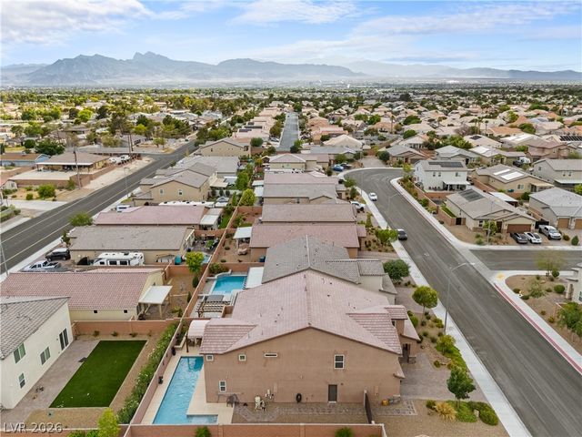 4921 Silent Birch Avenue, Las Vegas, NV 89131