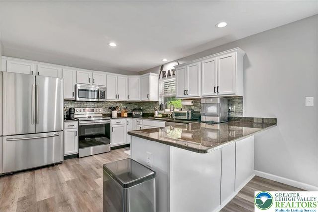 401 Pierce Lane, Smithfield Twp, PA 18301