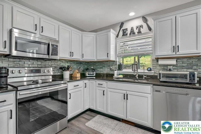 401 Pierce Lane, Smithfield Twp, PA 18301