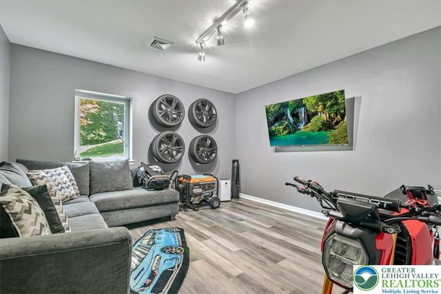 401 Pierce Lane, Smithfield Twp, PA 18301