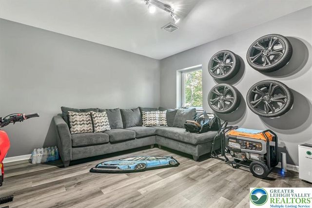 401 Pierce Lane, Smithfield Twp, PA 18301