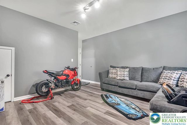 401 Pierce Lane, Smithfield Twp, PA 18301