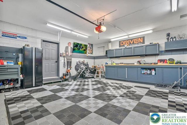 401 Pierce Lane, Smithfield Twp, PA 18301