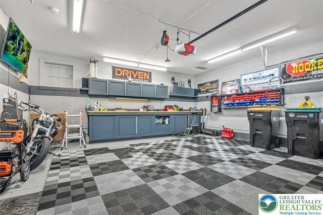 401 Pierce Lane, Smithfield Twp, PA 18301
