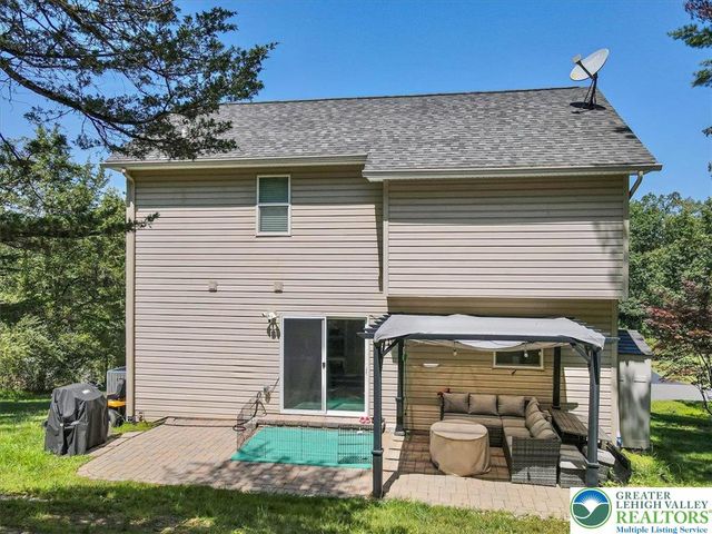 401 Pierce Lane, Smithfield Twp, PA 18301