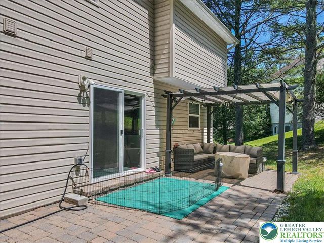401 Pierce Lane, Smithfield Twp, PA 18301