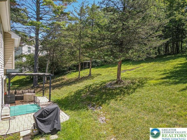 401 Pierce Lane, Smithfield Twp, PA 18301
