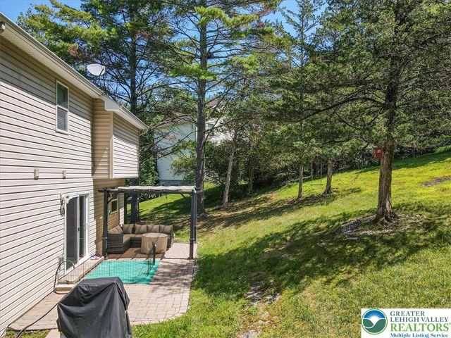 401 Pierce Lane, Smithfield Twp, PA 18301