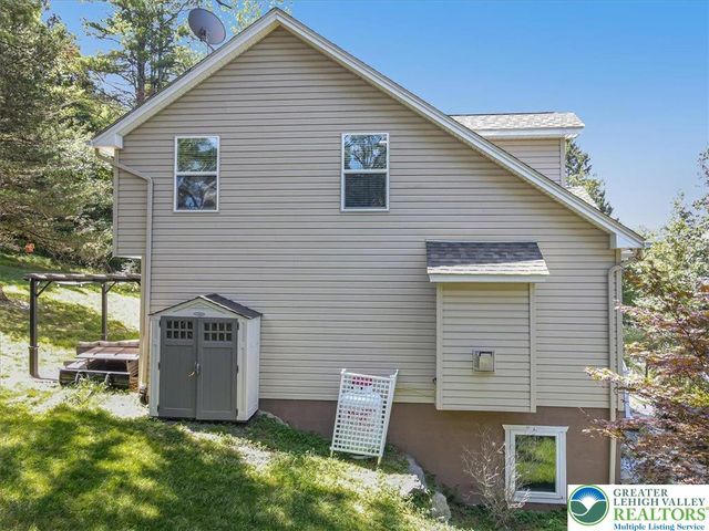 401 Pierce Lane, Smithfield Twp, PA 18301