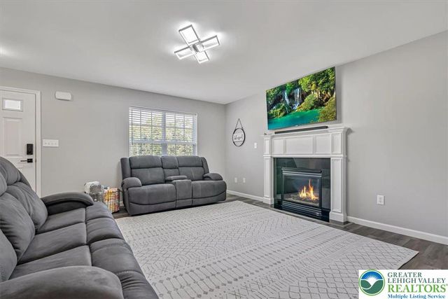 401 Pierce Lane, Smithfield Twp, PA 18301