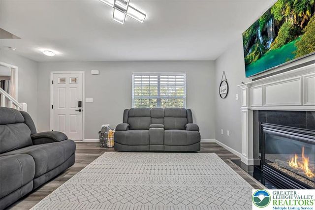 401 Pierce Lane, Smithfield Twp, PA 18301