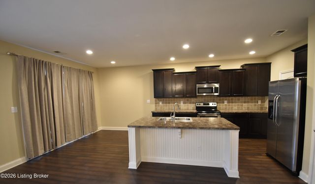 17811 Birch Bend Cir, Louisville, KY 40023