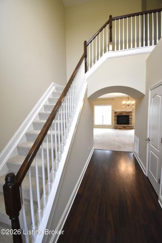 17811 Birch Bend Cir, Louisville, KY 40023