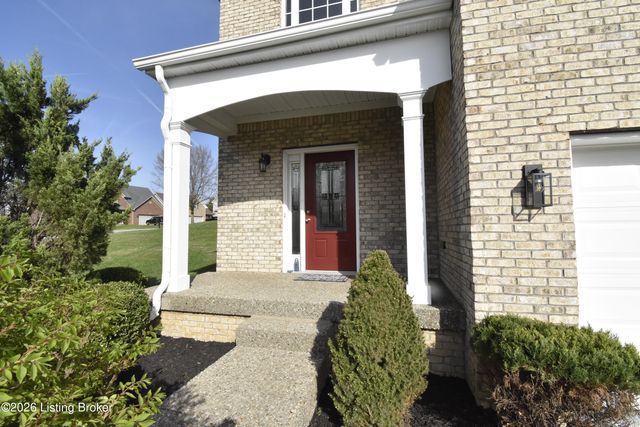 17811 Birch Bend Cir, Louisville, KY 40023