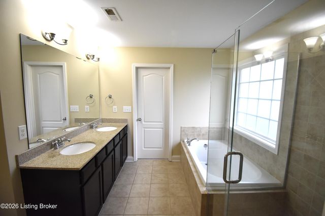 17811 Birch Bend Cir, Louisville, KY 40023