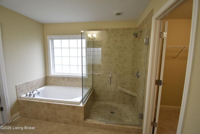 17811 Birch Bend Cir, Louisville, KY 40023