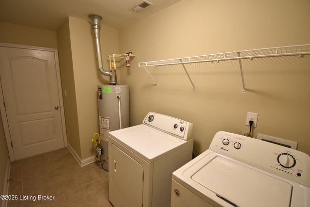 17811 Birch Bend Cir, Louisville, KY 40023