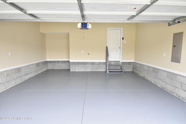 17811 Birch Bend Cir, Louisville, KY 40023