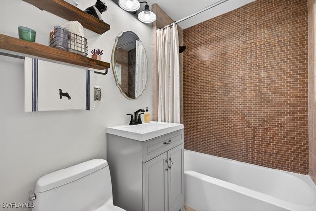 1343 Jambalana LN, Fort Myers, FL 33901