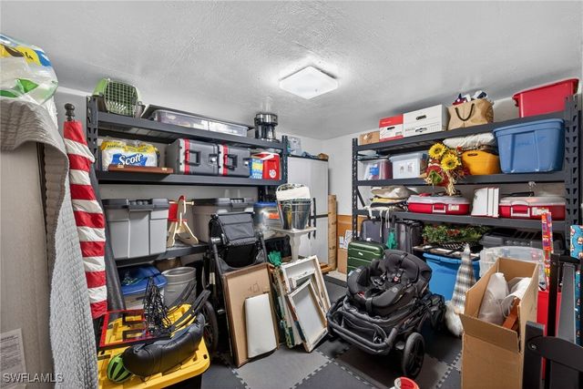 1343 Jambalana LN, Fort Myers, FL 33901