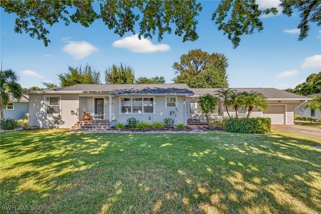 1343 Jambalana LN, Fort Myers, FL 33901