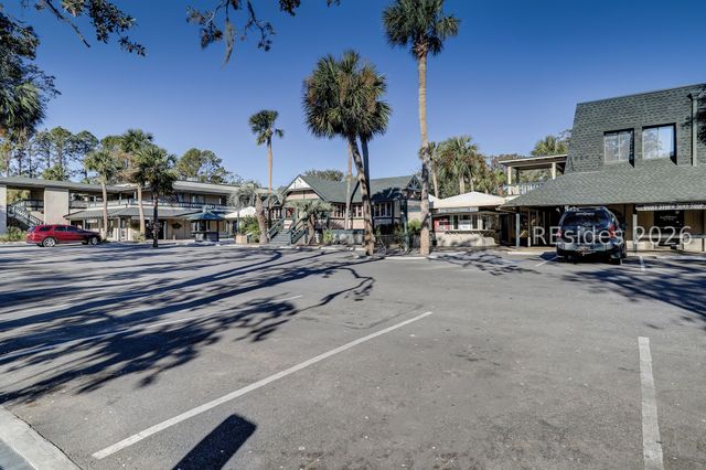 25 Deallyon Ave Apt 110, Hilton Head Island, SC 29928