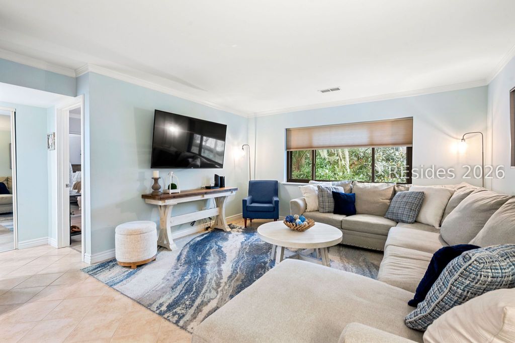 25 Deallyon Ave Apt 110, Hilton Head Island, SC 29928