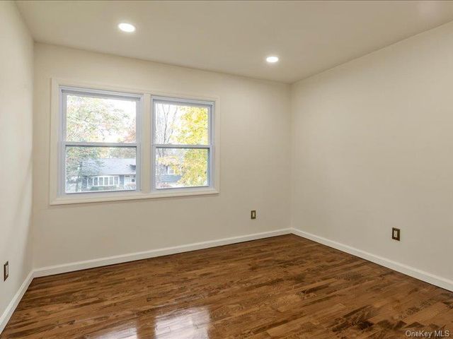 2 Arbor Gate, Old Bethpage, NY 11804