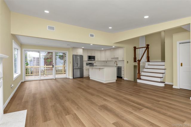 2 Arbor Gate, Old Bethpage, NY 11804