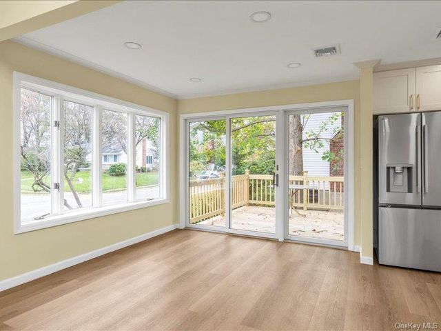 2 Arbor Gate, Old Bethpage, NY 11804