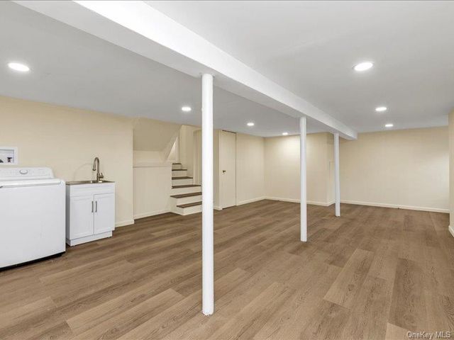 2 Arbor Gate, Old Bethpage, NY 11804