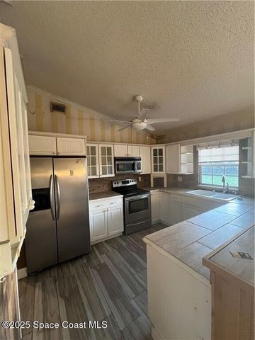 1300 Eldron Boulevard SE, Palm Bay, FL 32909