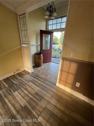1300 Eldron Boulevard SE, Palm Bay, FL 32909