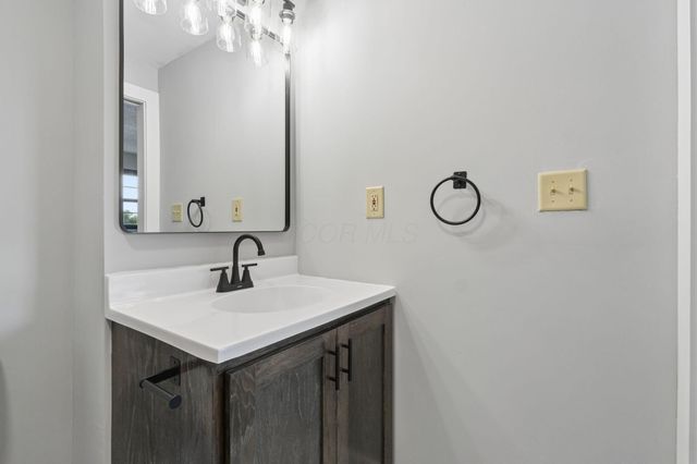 3768 Springwood Drive, Columbus, OH 43224