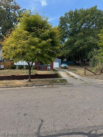 522 Winans Avenue, Akron, OH 44306