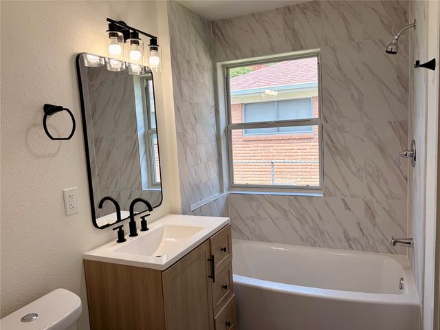 1430 Bardfield Ave, Garland, TX 75041