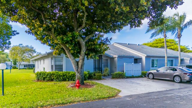 8948 Meadowlark Way, Boca Raton, FL 33496