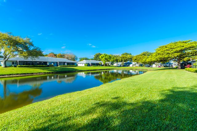 8948 Meadowlark Way, Boca Raton, FL 33496