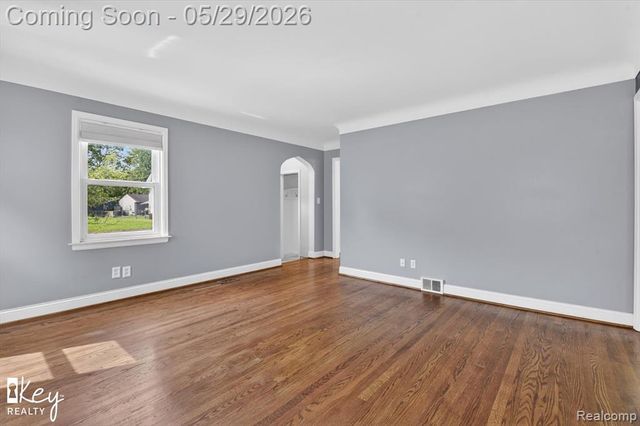 98 W Wabash Avenue, Belleville, MI 48111