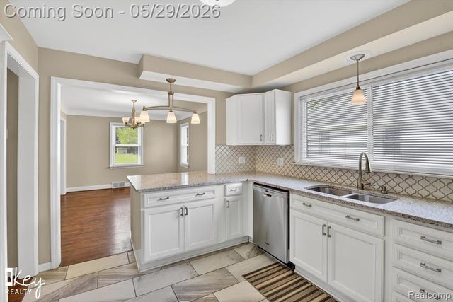 98 W Wabash Avenue, Belleville, MI 48111