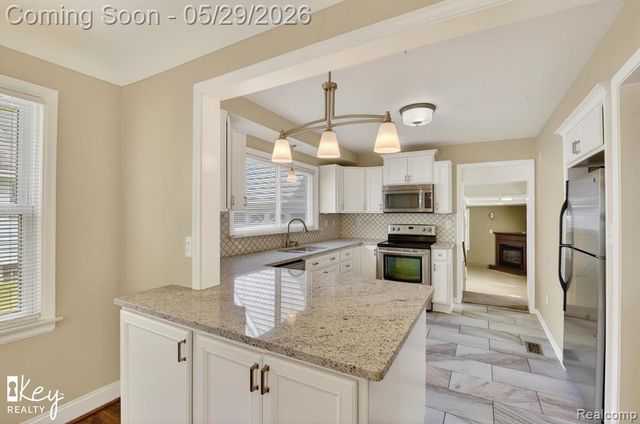 98 W Wabash Avenue, Belleville, MI 48111