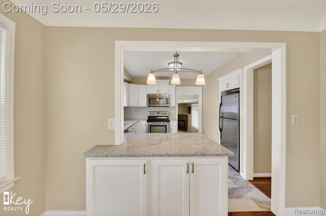 98 W Wabash Avenue, Belleville, MI 48111