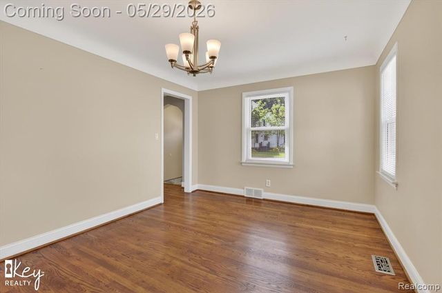 98 W Wabash Avenue, Belleville, MI 48111