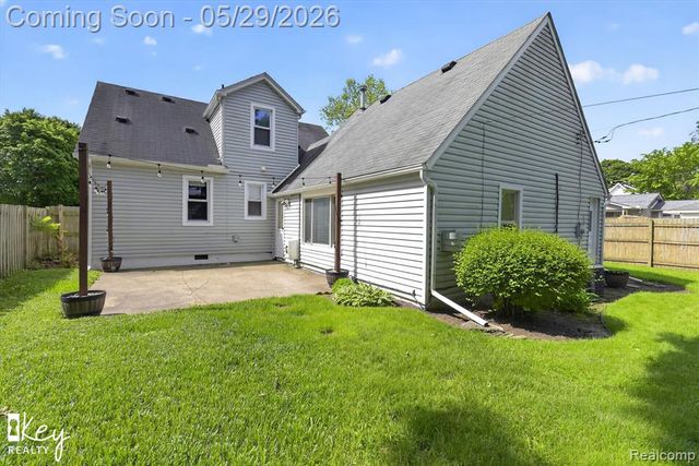 98 W Wabash Avenue, Belleville, MI 48111