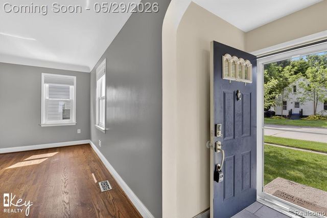 98 W Wabash Avenue, Belleville, MI 48111