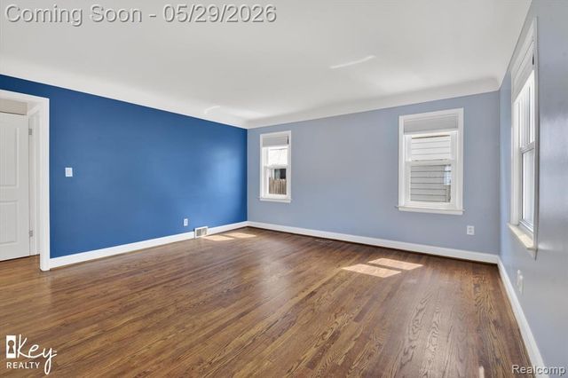 98 W Wabash Avenue, Belleville, MI 48111