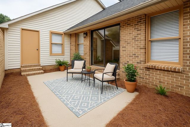 102 Heritage West Court, Greenwood, SC 29646