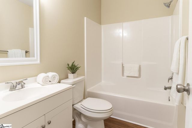 102 Heritage West Court, Greenwood, SC 29646