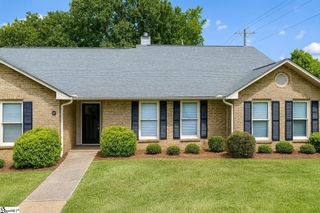 102 Heritage West Court, Greenwood, SC 29646